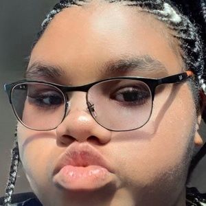 Meet your Posher, Alexandria